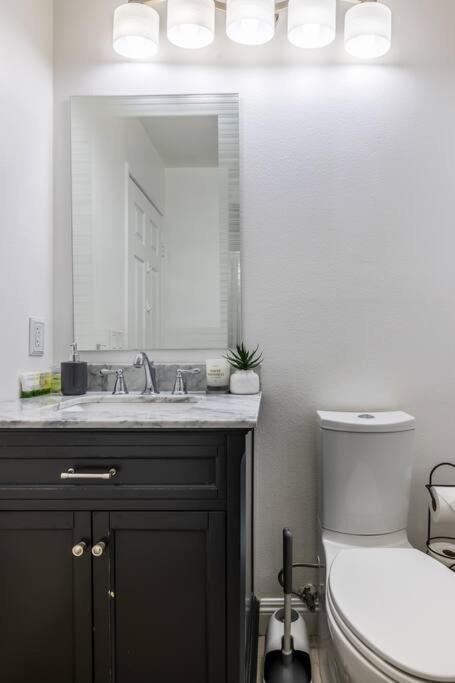 The Nest At Woodside: Lux La Getaway + Office/Spa Санта-Кларита Экстерьер фото