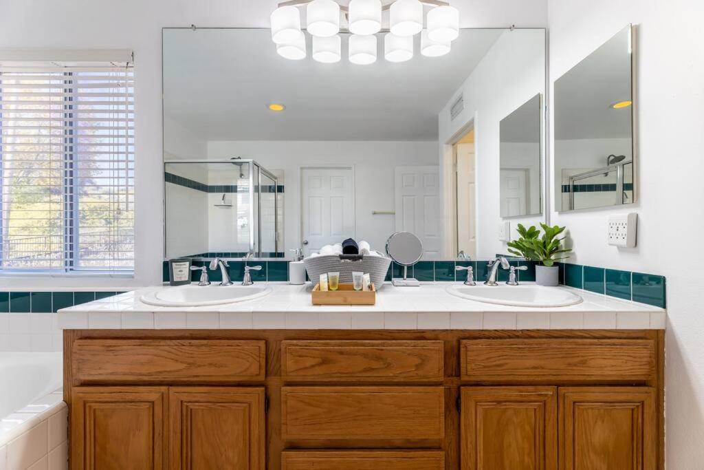 The Nest At Woodside: Lux La Getaway + Office/Spa Санта-Кларита Экстерьер фото