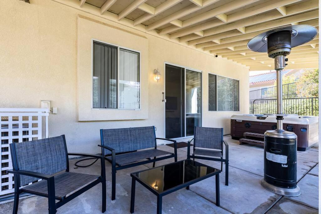 The Nest At Woodside: Lux La Getaway + Office/Spa Санта-Кларита Экстерьер фото